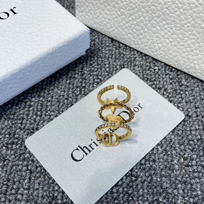 Affordable Hot Dior Open Chain Knuckle Ring Set Metal and White Crystals Gold 0126