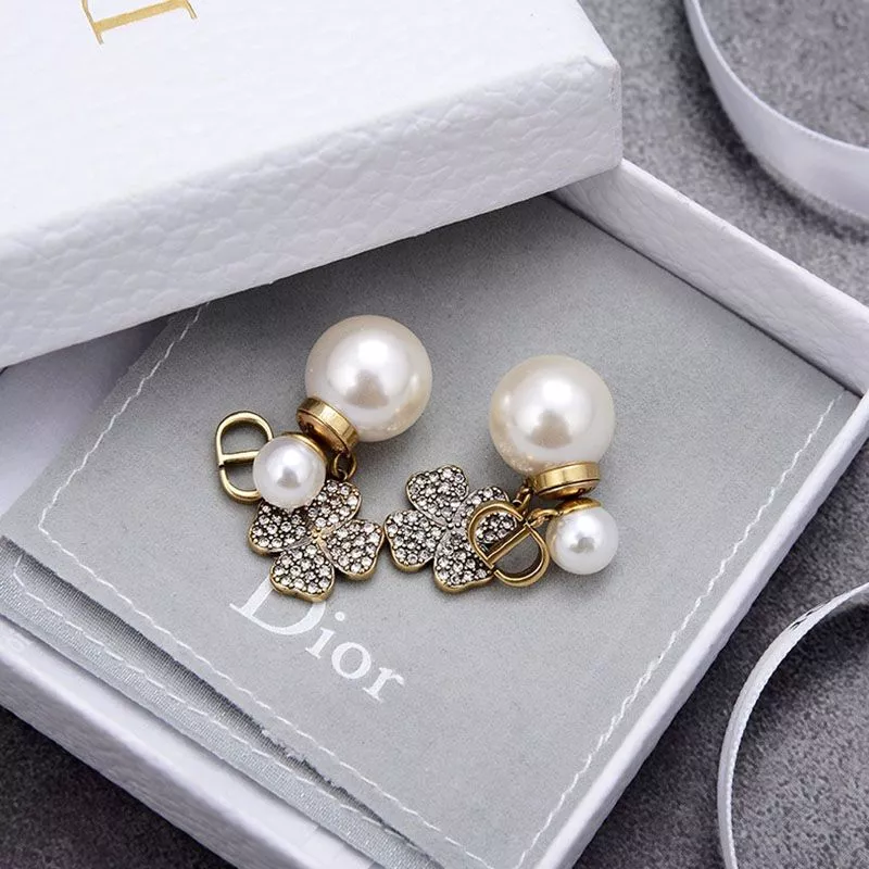 Cheap Hot Dior Tribales Earrings Antique CD, White Resin Pearls And White Four-Leaf Clover Gold 0118