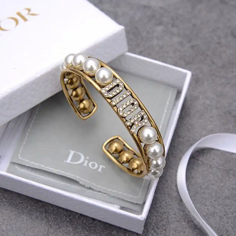 Affordable Hot Dior Cuff Bracelet Antique Metal with White Resin Pearls and White Crystals Gold 0204