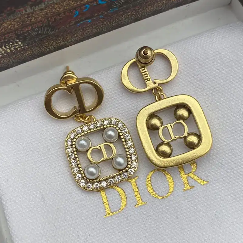 Cheap Hot Dior Tribales Earrings Gold-finish Metal, White Resin Pearls And White Crystals Gold 0204