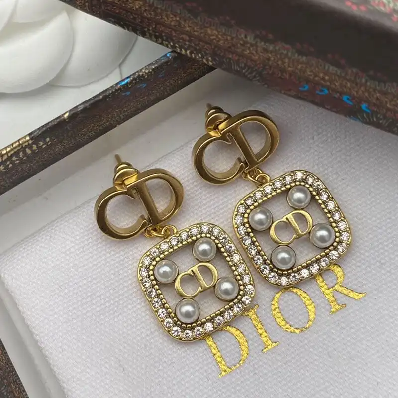 Cheap Hot Dior Tribales Earrings Gold-finish Metal, White Resin Pearls And White Crystals Gold 0204